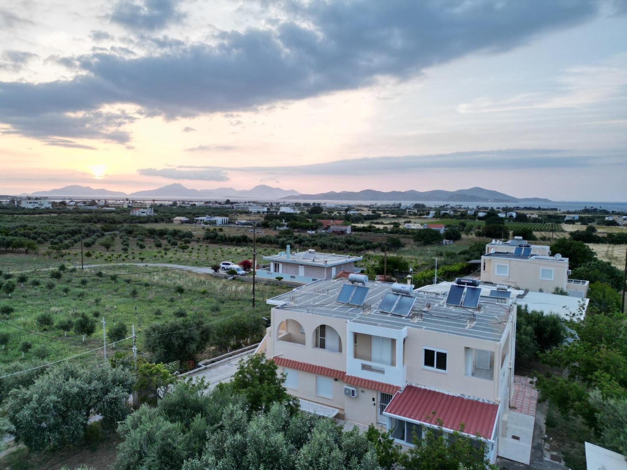 Family Friendly Apartment, In Nature, With Yard "5" Ziparion Экстерьер фото